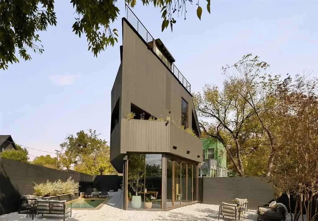 2302 E 11th Street Austin TX 78702
