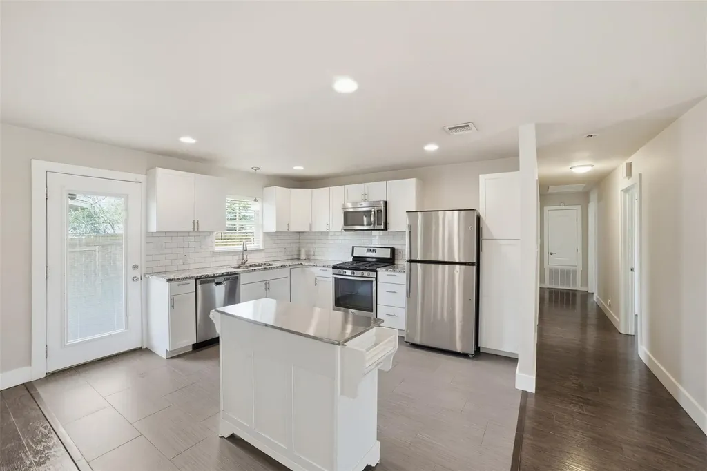 5510 Manor Road Austin TX 78723