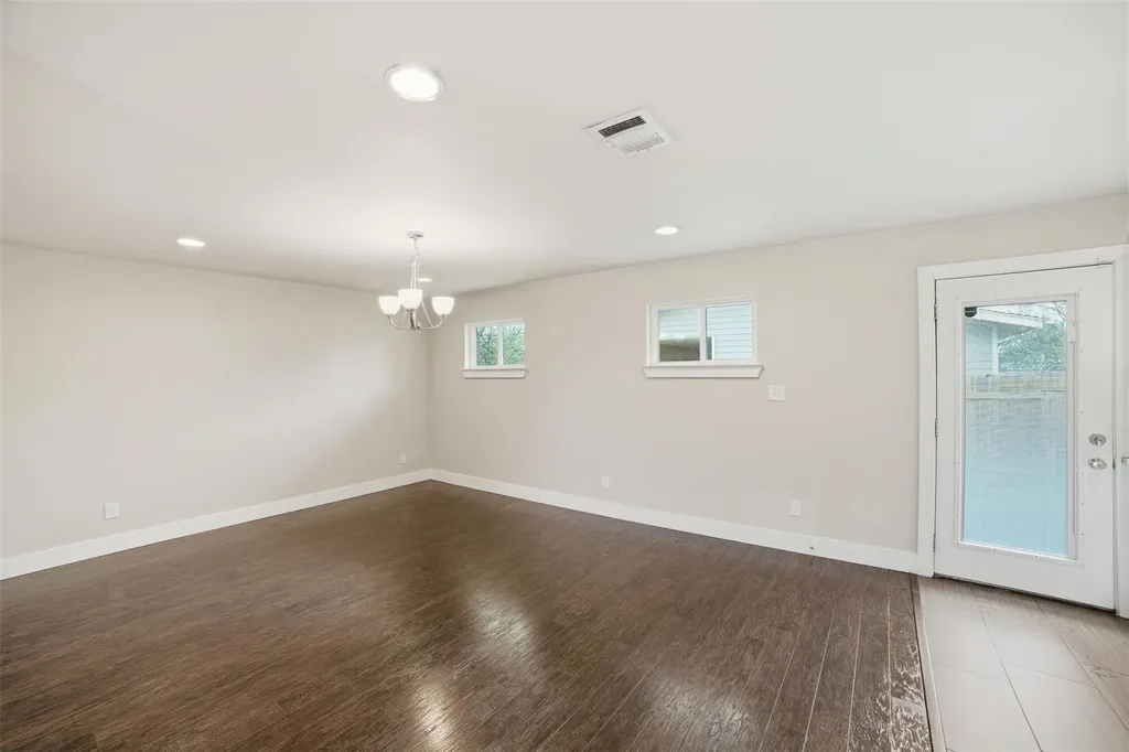 5510 Manor Road Austin TX 78723