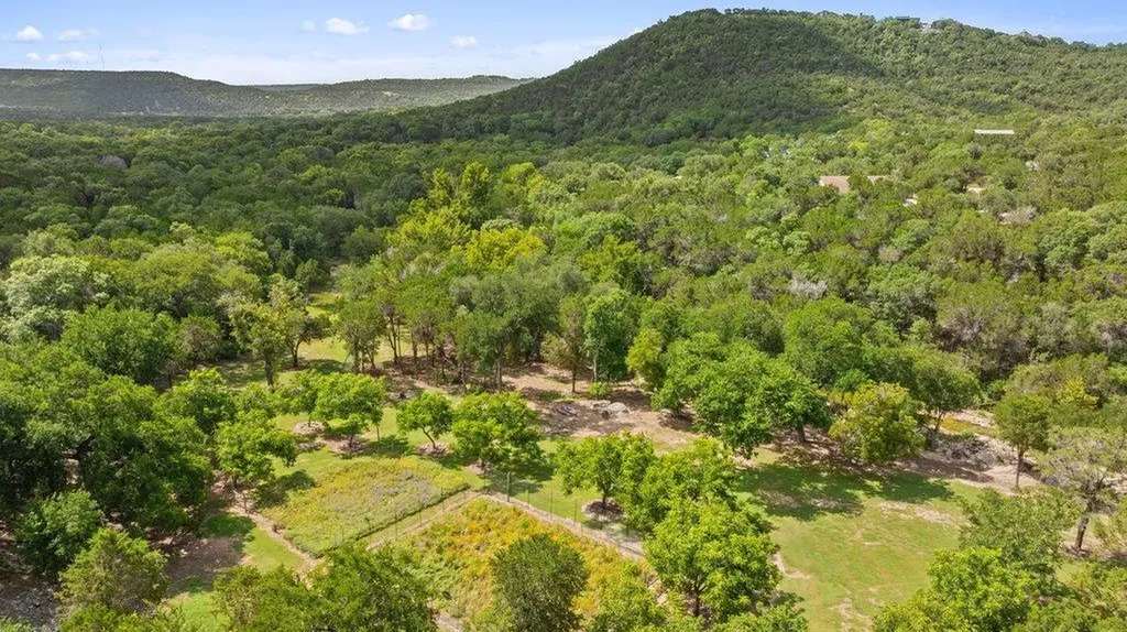 23644 Nameless Road Leander TX 78641