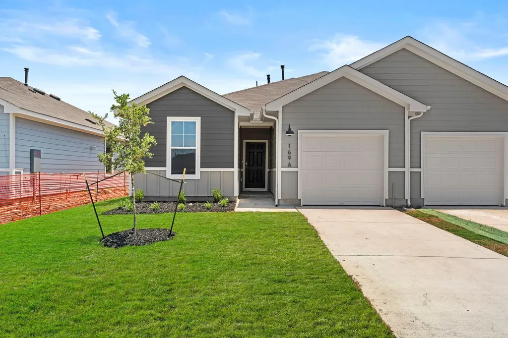 169 Harrison Crossing Kyle TX 78640