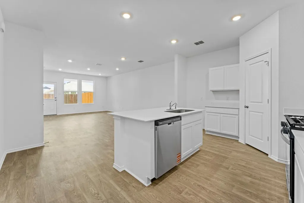 169 Harrison Crossing Kyle TX 78640