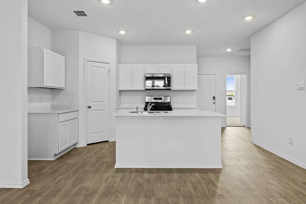 169 Harrison Crossing Kyle TX 78640