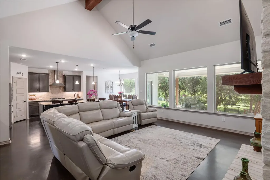 121 Esperanza Petal Pass Liberty Hill TX 78642