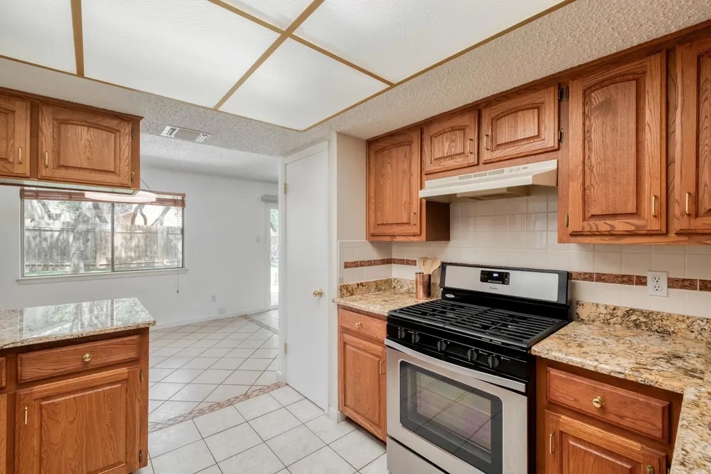 12015 Carmel Park Lane Austin TX 78727