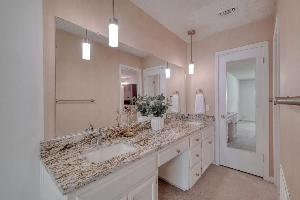12015 Carmel Park Lane Austin TX 78727
