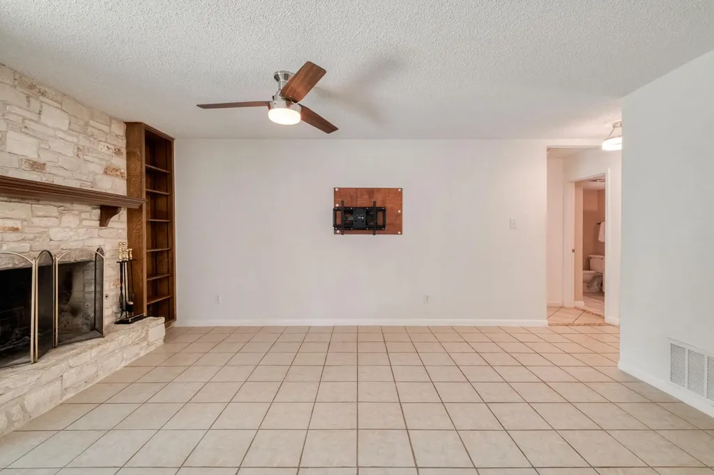 12015 Carmel Park Lane Austin TX 78727