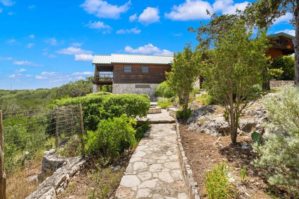 170 Overland Trail W Hunt TX 78024