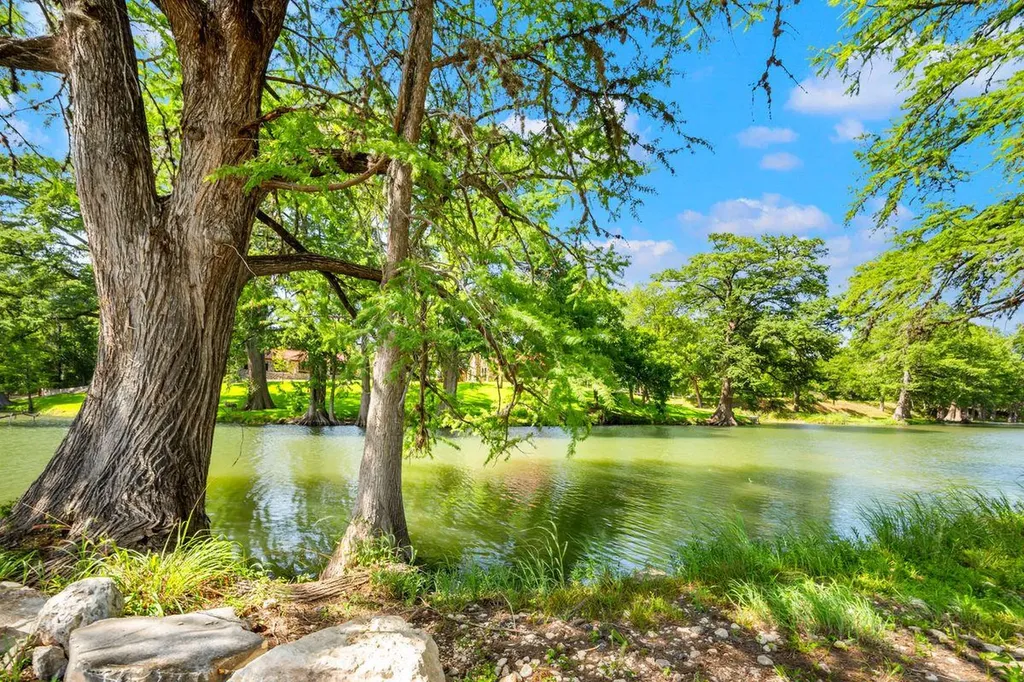 170 Overland Trail W Hunt TX 78024