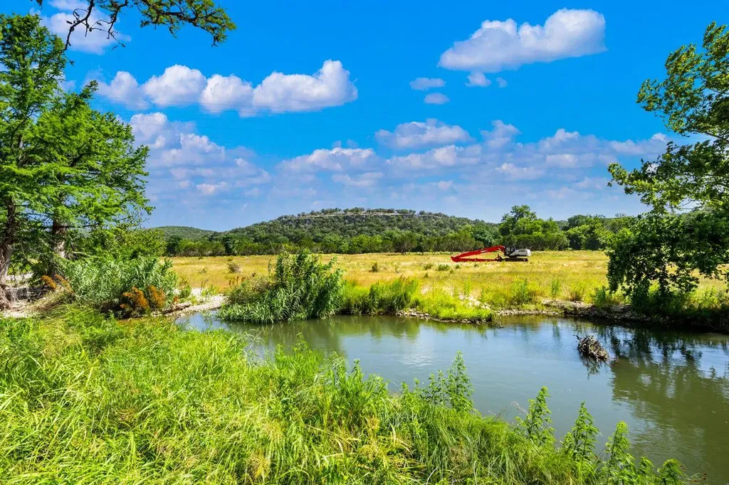 170 Overland Trail W Hunt TX 78024