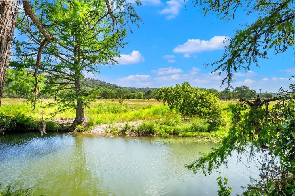 170 Overland Trail W Hunt TX 78024
