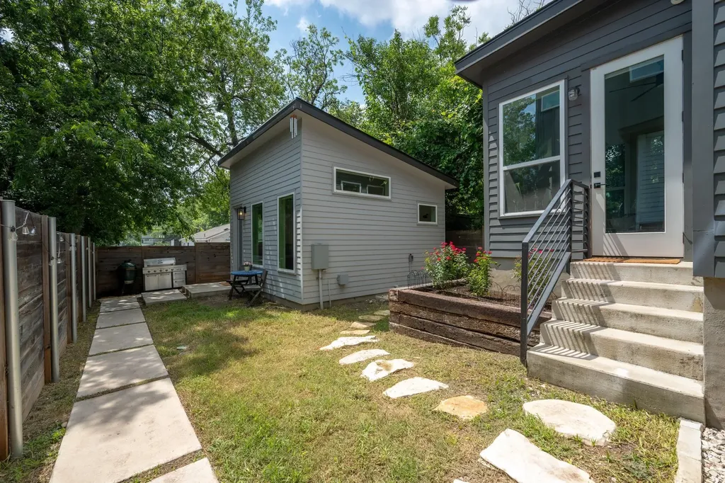 2605 S 2nd Street Austin TX 78704