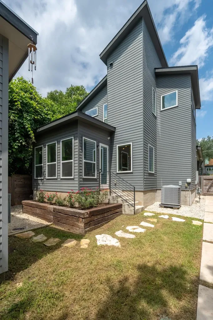 2605 S 2nd Street Austin TX 78704
