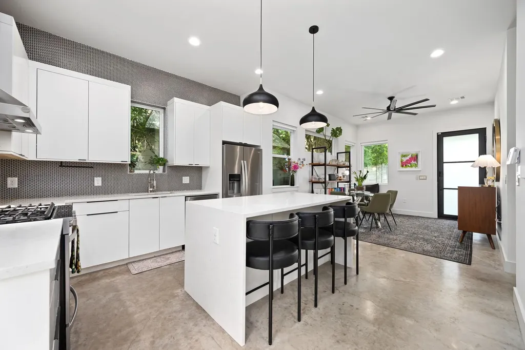 2605 S 2nd Street Austin TX 78704