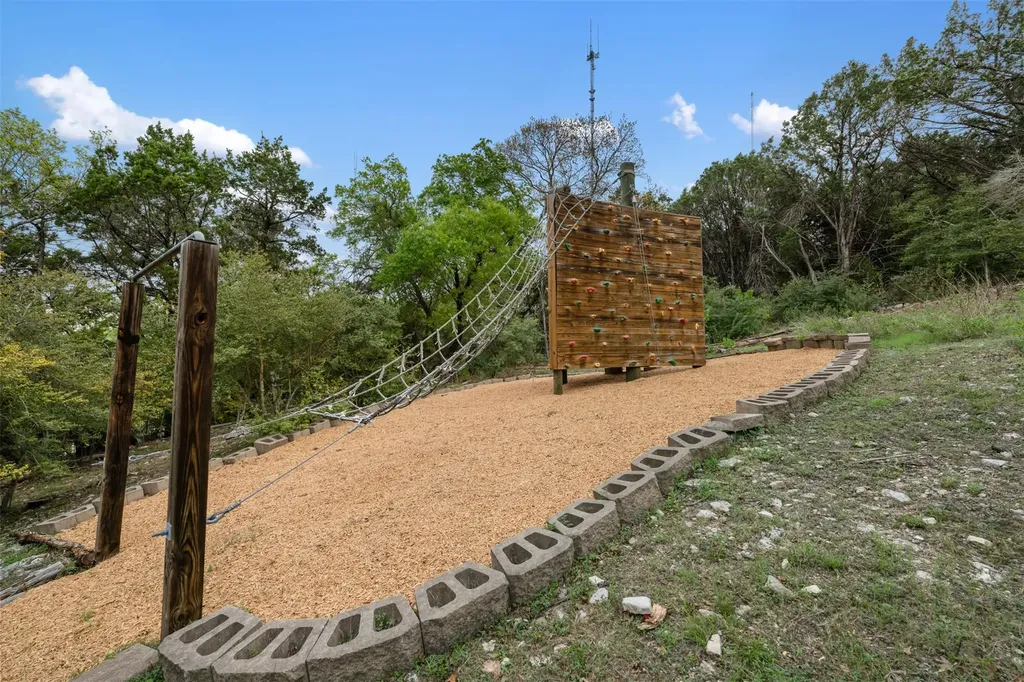 2541 Waymaker Way Austin TX 78746