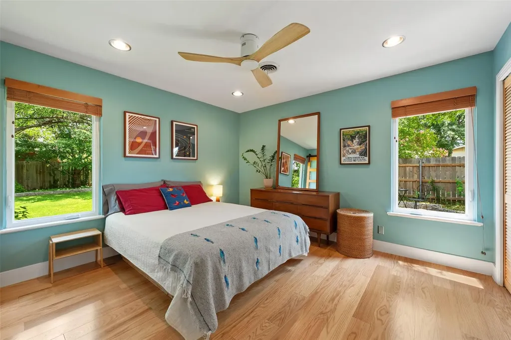 102 E Crestland Drive Austin TX 78752