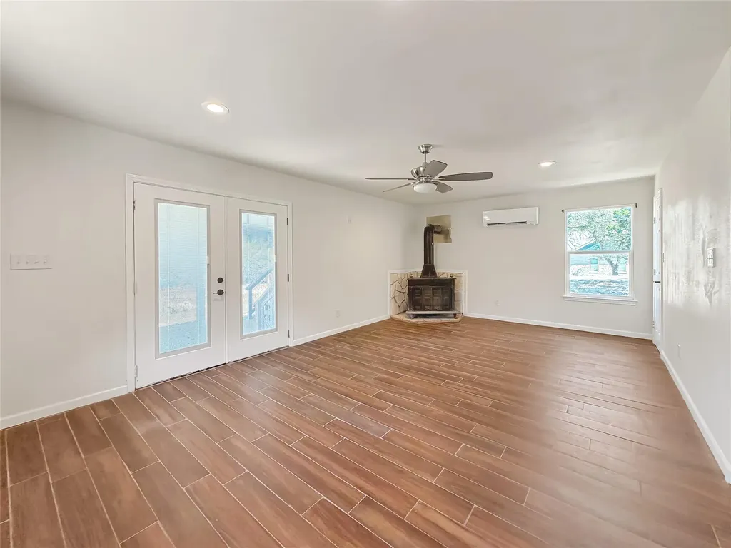 614 Red Oak Woods Canyon Lake TX 78133