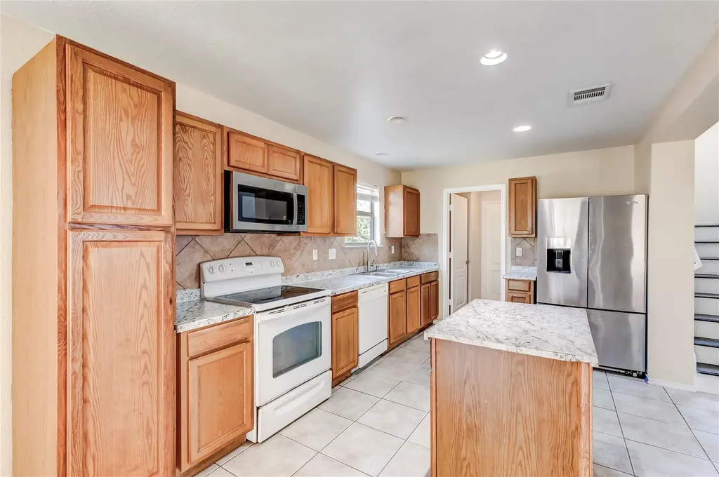 191 Beech Drive Kyle TX 78640