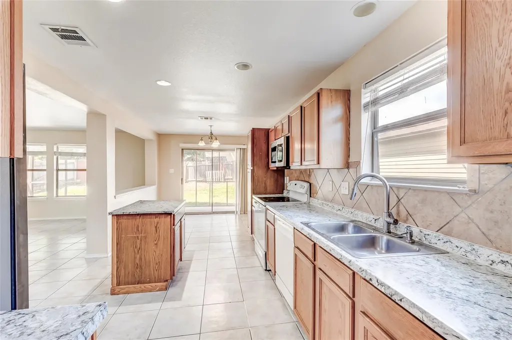 191 Beech Drive Kyle TX 78640