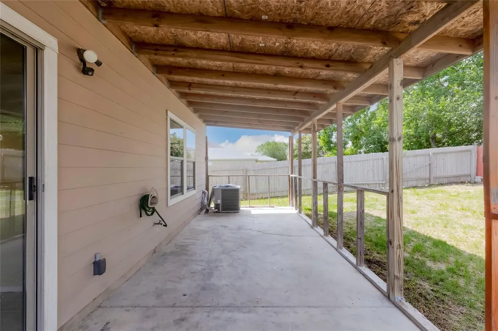 191 Beech Drive Kyle TX 78640