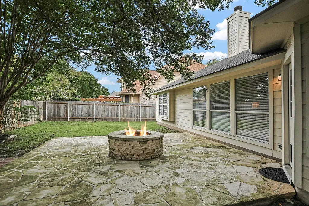 1515 Laurel Oak Loop Round Rock TX 78665