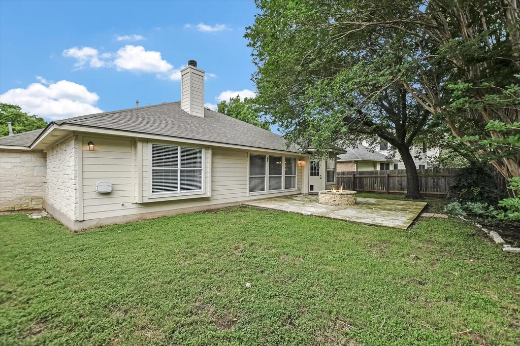 1515 Laurel Oak Loop Round Rock TX 78665