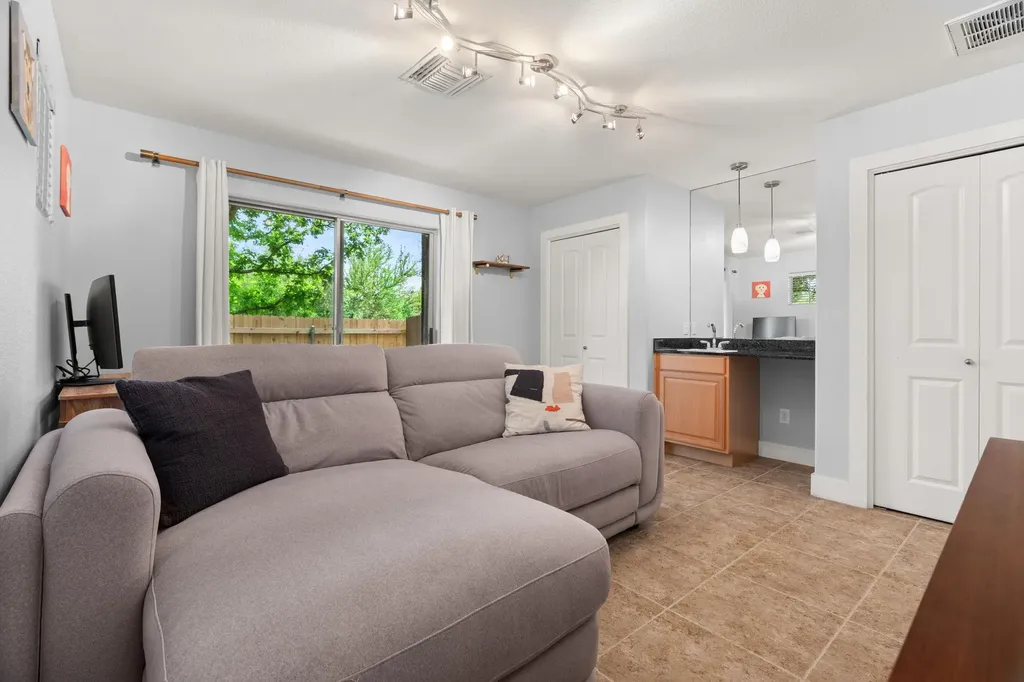 13420 Lyndhurst Street Austin TX 78729