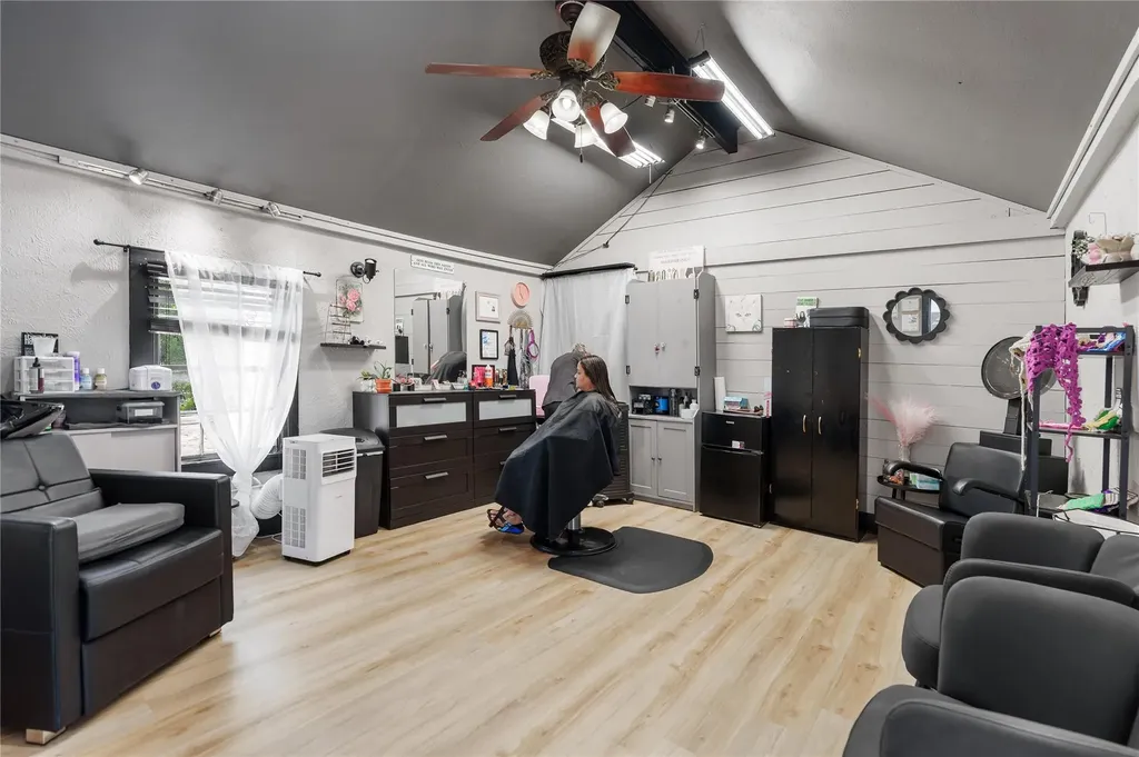 209 S Main Street Salado TX 76571