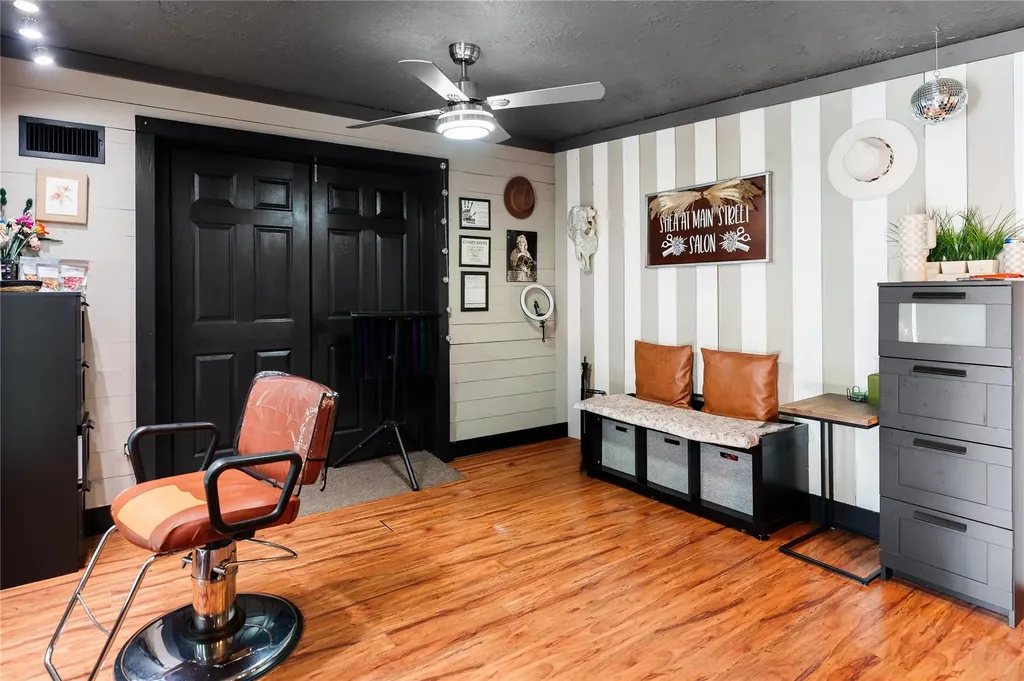 209 S Main Street Salado TX 76571