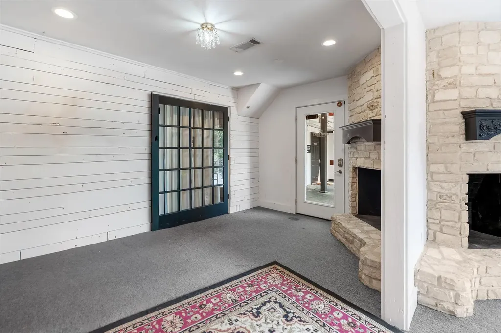 209 S Main Street Salado TX 76571
