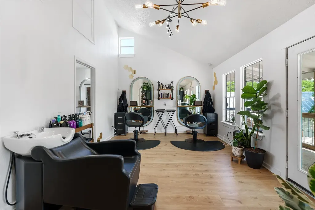209 S Main Street Salado TX 76571