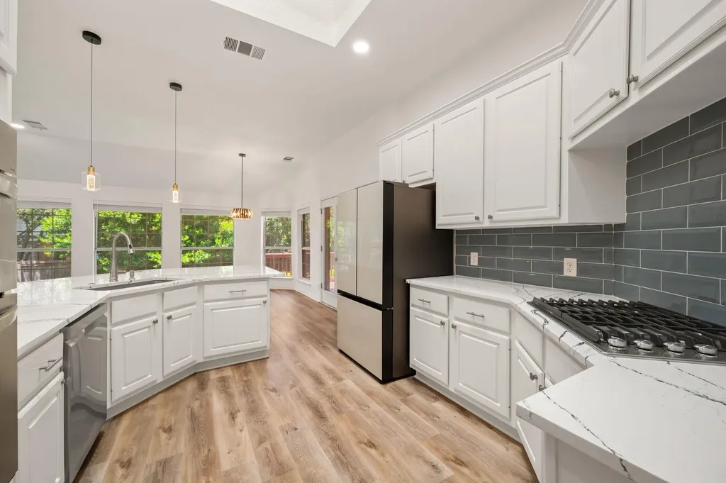 2913 Victoria Cove Round Rock TX 78664