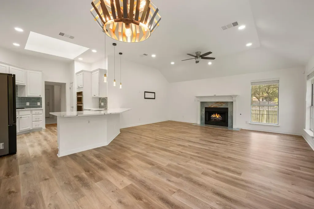 2913 Victoria Cove Round Rock TX 78664