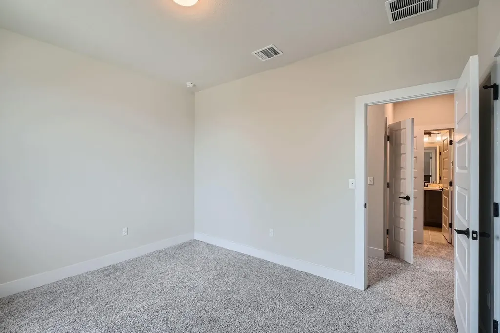 8319 Laughlin Lane Austin TX 78744
