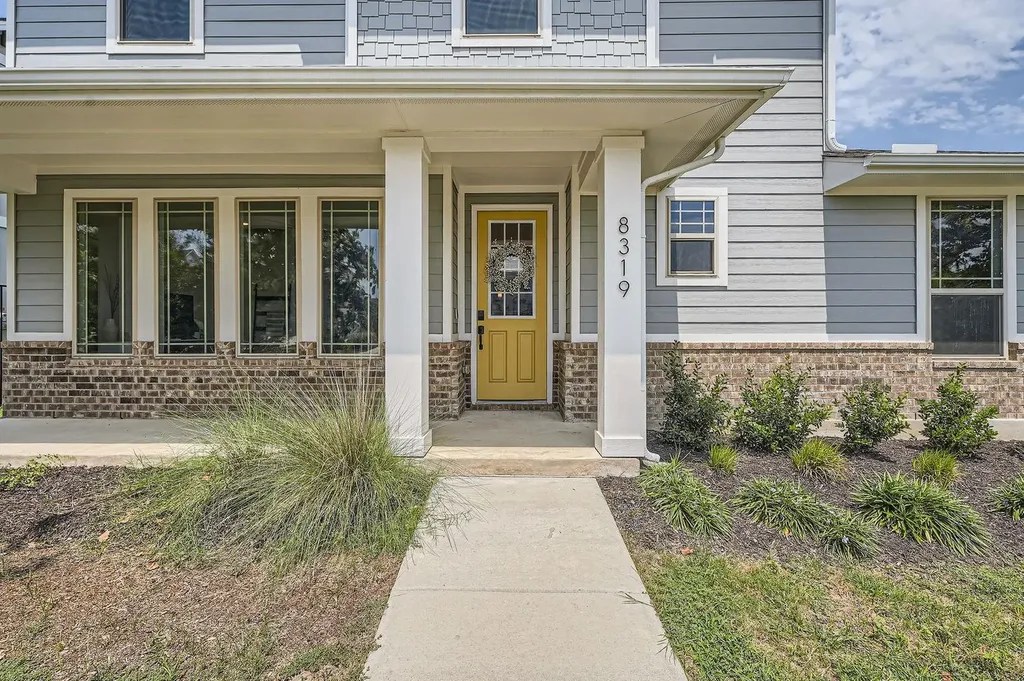 8319 Laughlin Lane Austin TX 78744