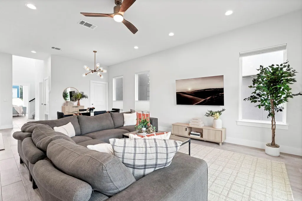 5205 Rob Scott Street Austin TX 78721