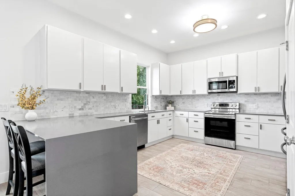 5205 Rob Scott Street Austin TX 78721
