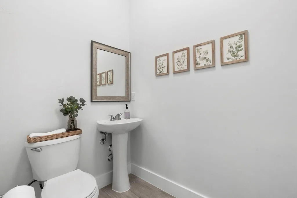 5205 Rob Scott Street Austin TX 78721