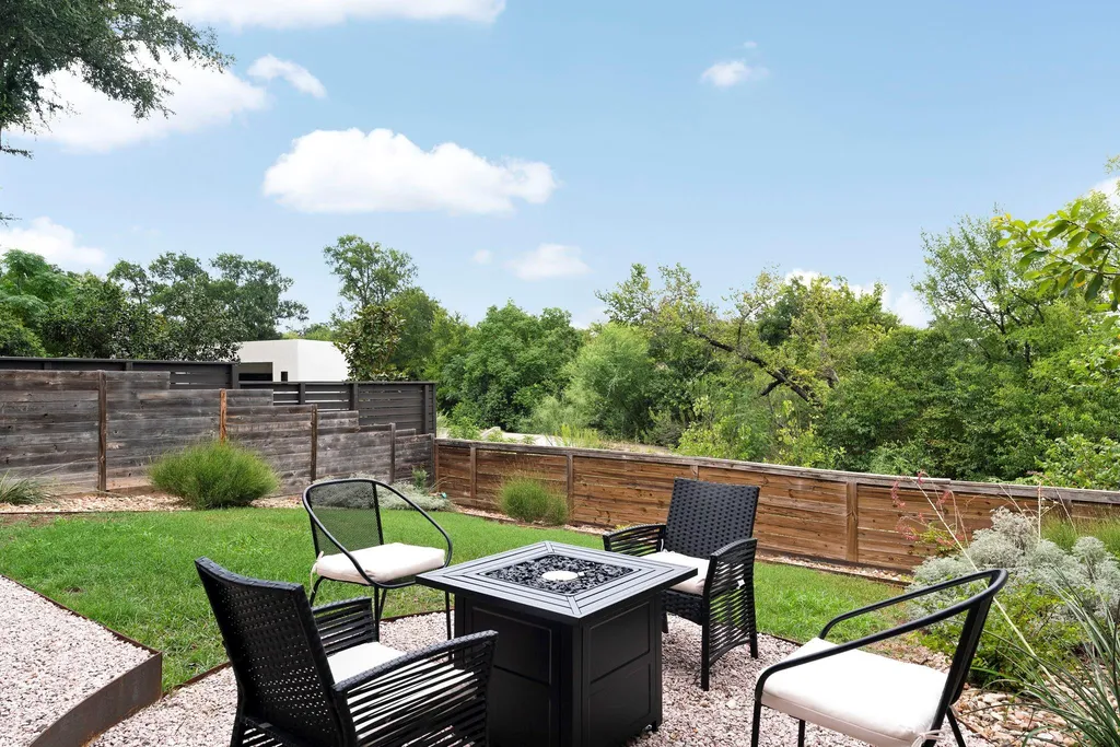 5205 Rob Scott Street Austin TX 78721