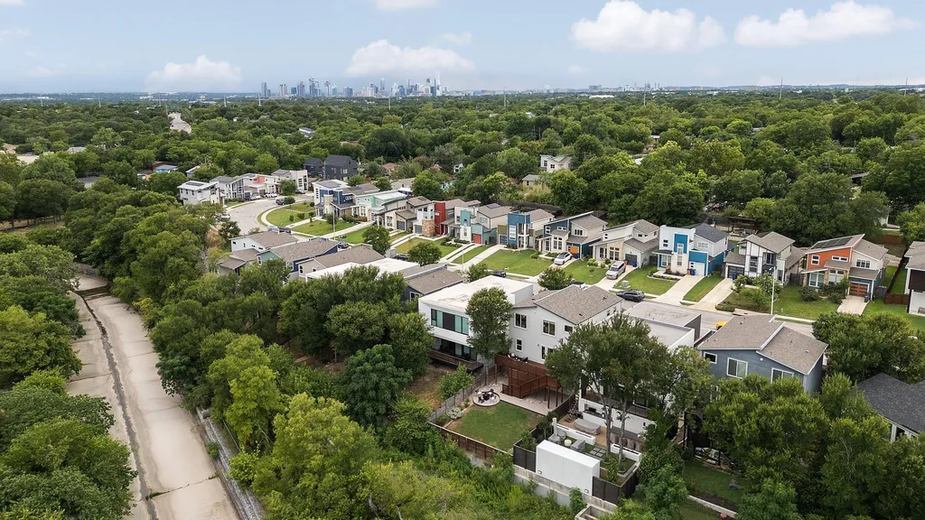 5205 Rob Scott Street Austin TX 78721