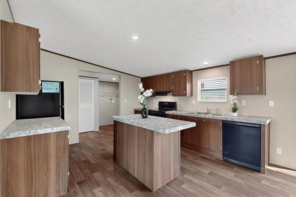 13800 Fm-107 Mcgregor TX 76657