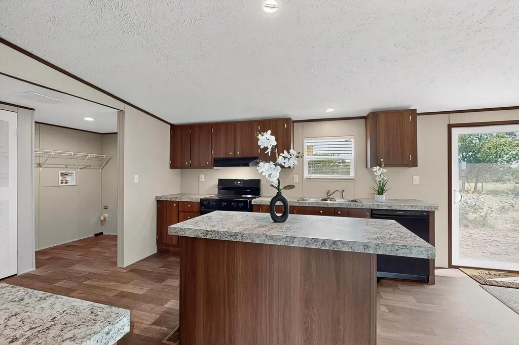 13800 Fm-107 Mcgregor TX 76657