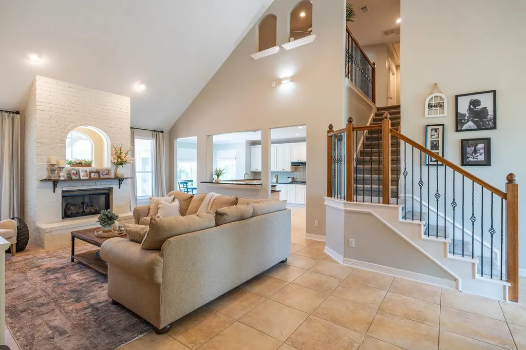 511 Broken Lance Drive Dripping Springs TX 78620