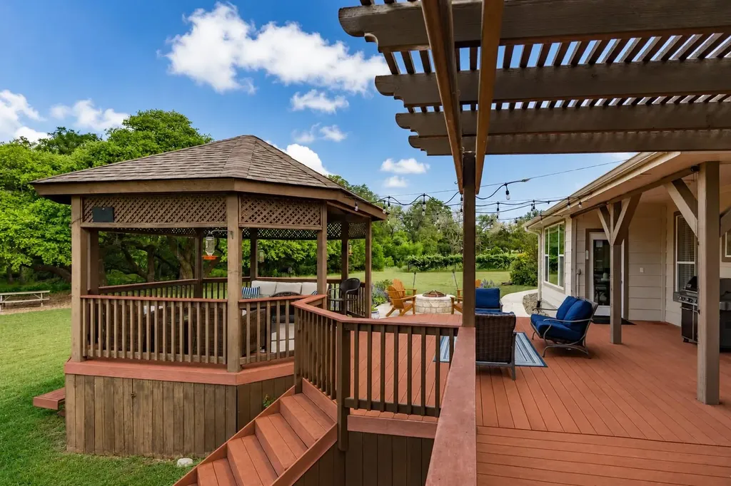 511 Broken Lance Drive Dripping Springs TX 78620