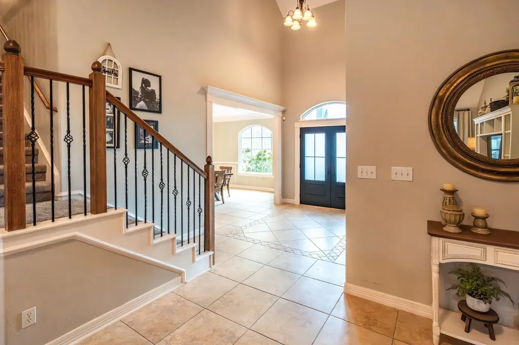 511 Broken Lance Drive Dripping Springs TX 78620