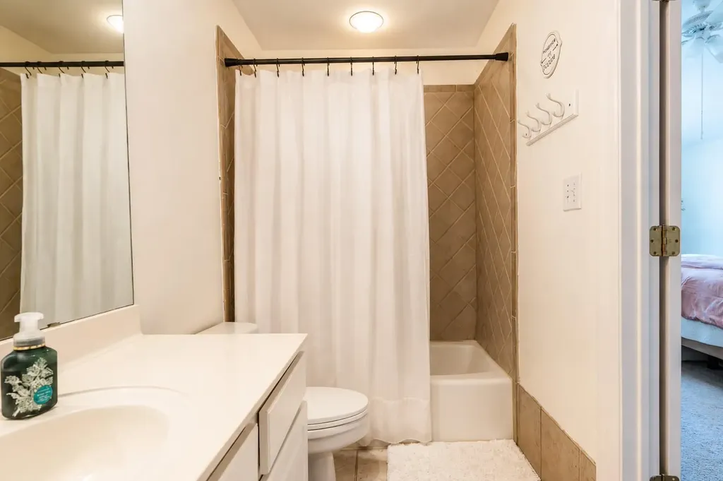 511 Broken Lance Drive Dripping Springs TX 78620