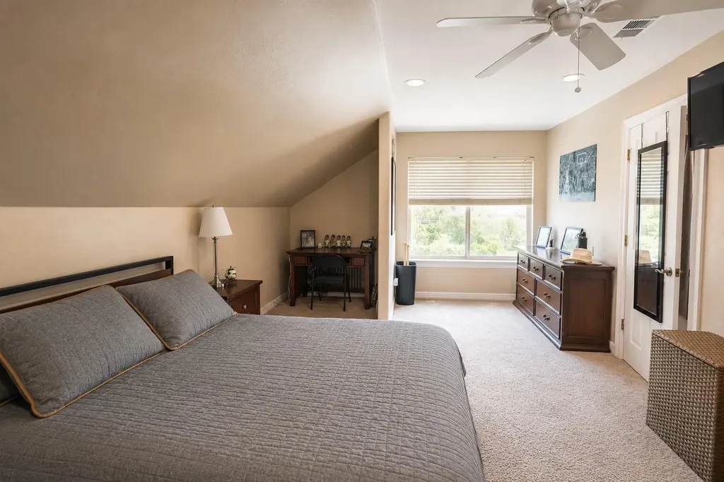 511 Broken Lance Drive Dripping Springs TX 78620