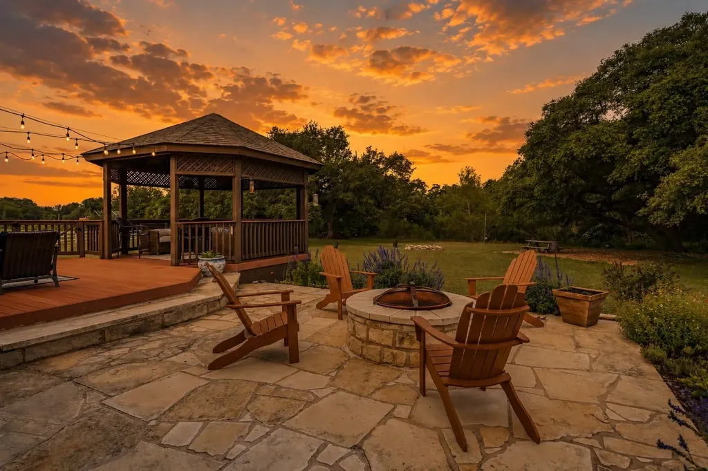 511 Broken Lance Drive Dripping Springs TX 78620