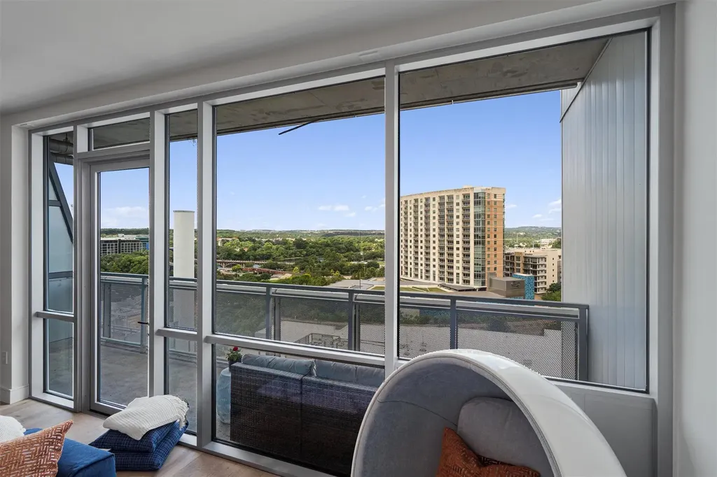 222 West Avenue Austin TX 78701