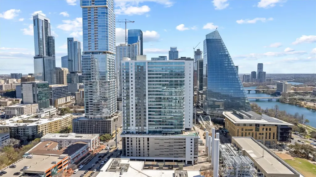 222 West Avenue Austin TX 78701